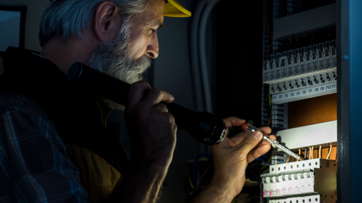 mantenimiento instalaciones eléctricas